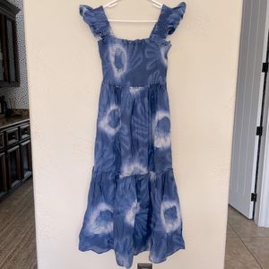 NWT Tuckernuck blue smocked Rory midi dress size M